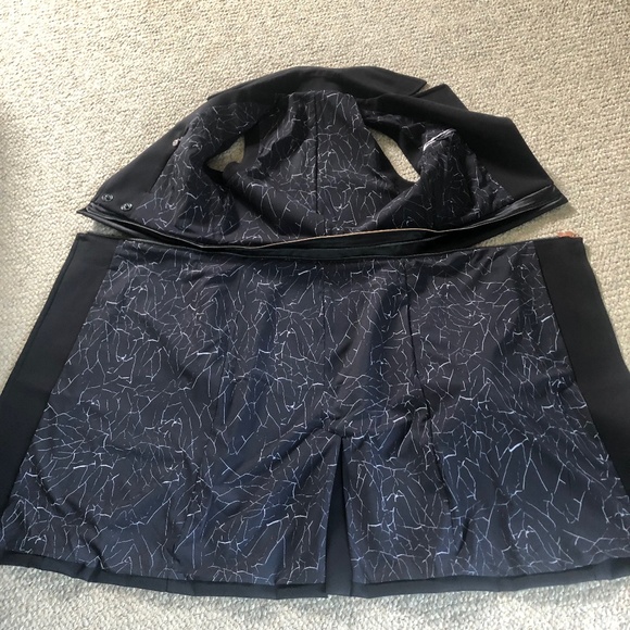 Lululemon Unique Jacket! - Picture 11 of 13